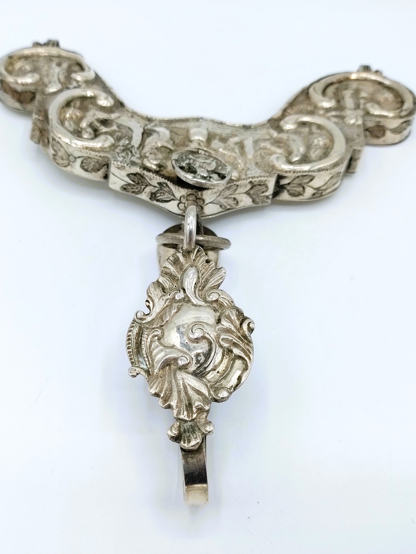 Silver bag bracket with bag hook, GL Schuiten, Groningen, 1810