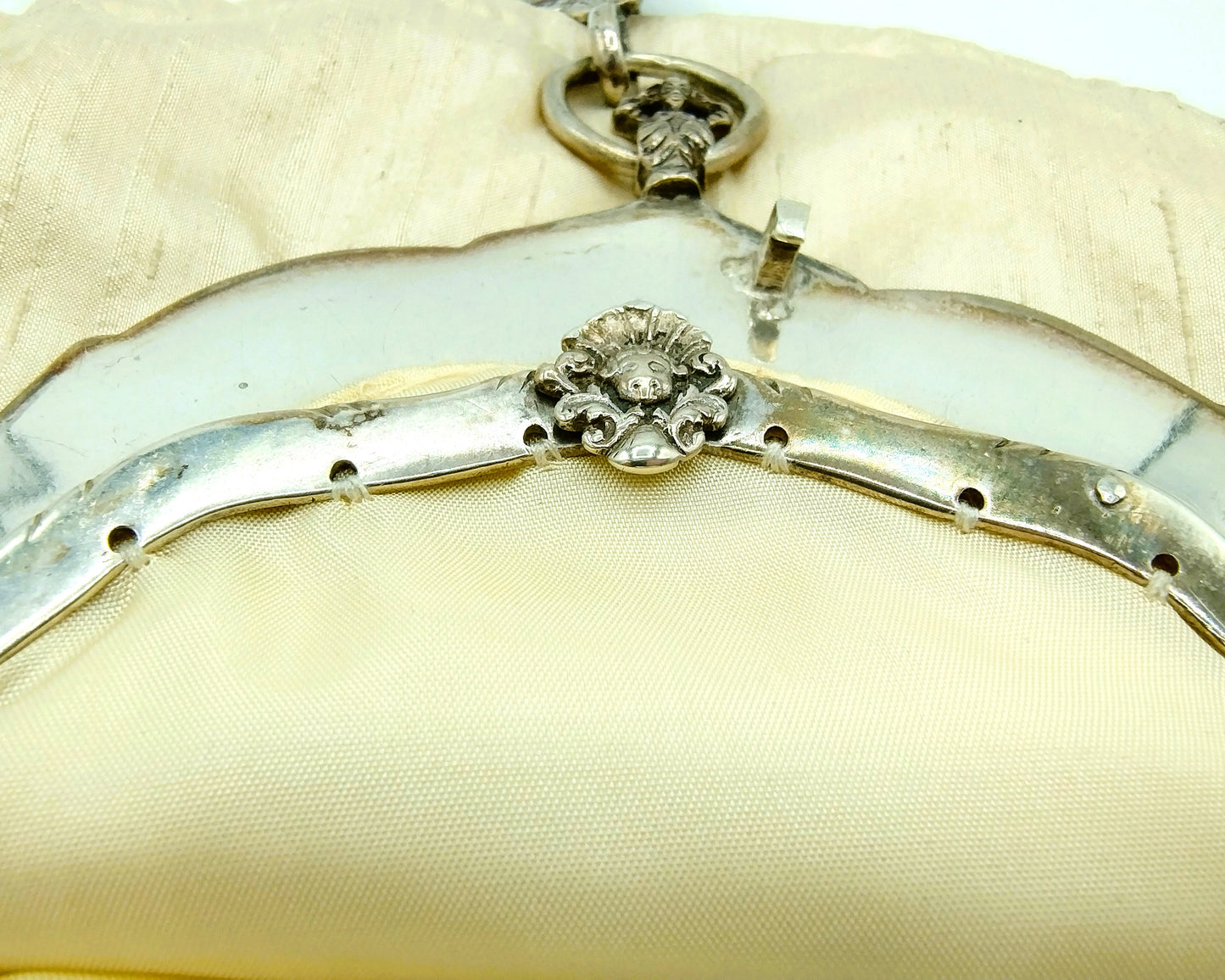 Silver bag bracket, J. Rienstra / Sneek, 18th century.