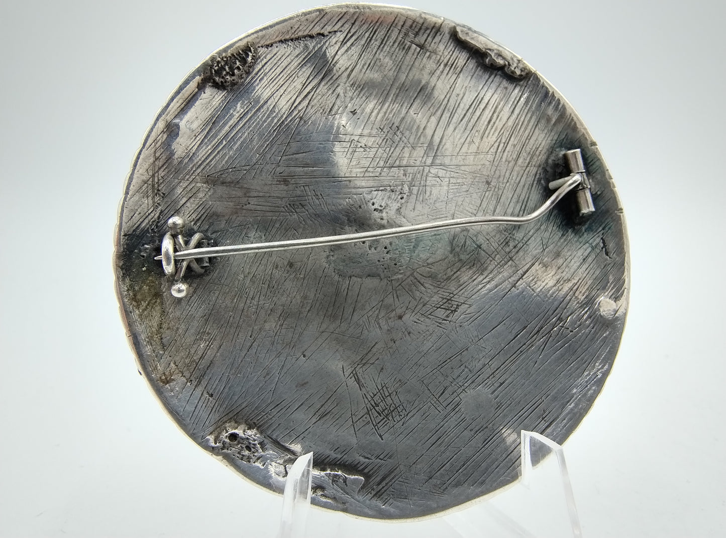 Zilveren broche van broeksknoop, C. Wendels, Middelburg, 1835