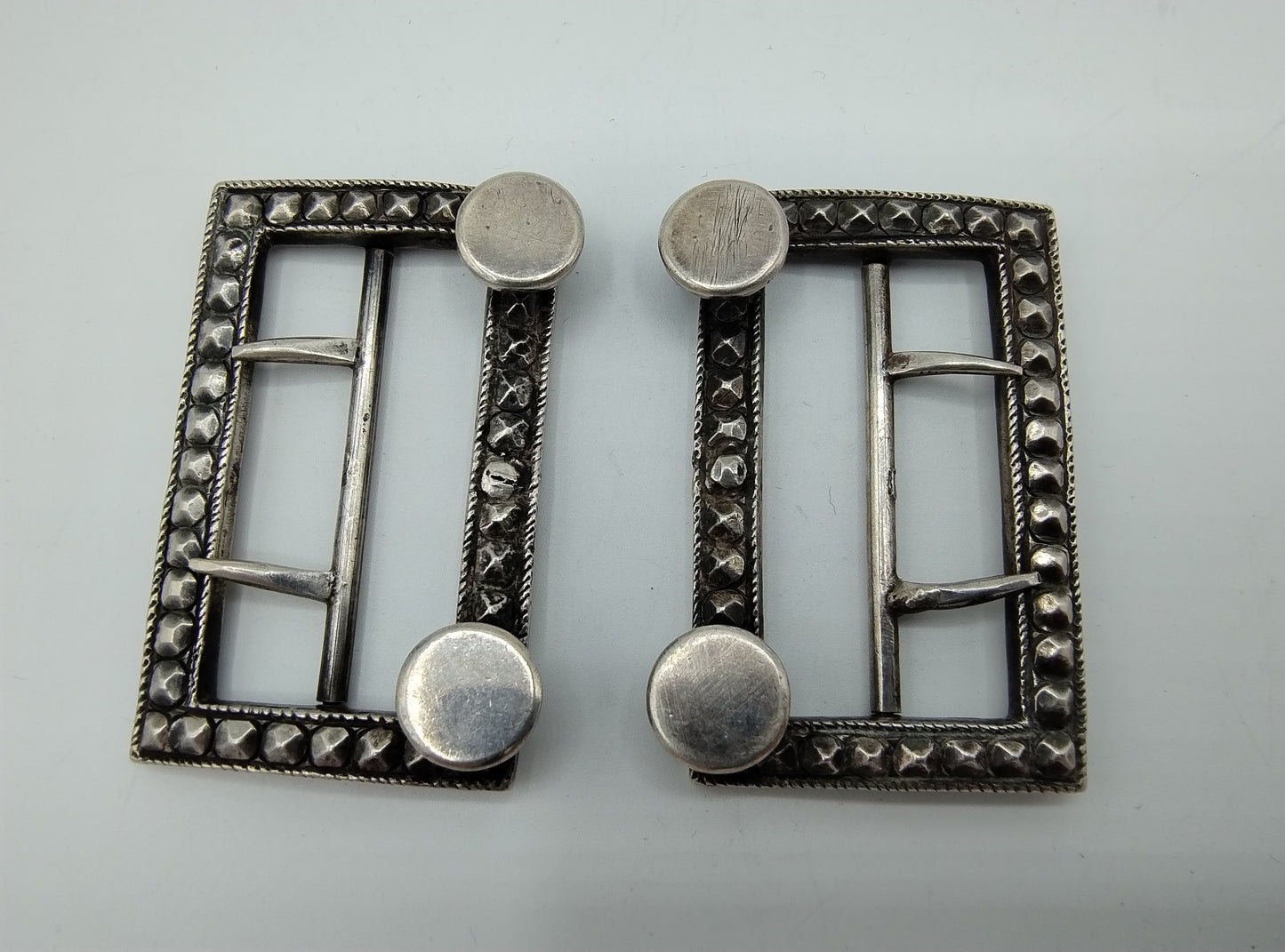 2 Zilveren gespen, Nederland, ca.1800