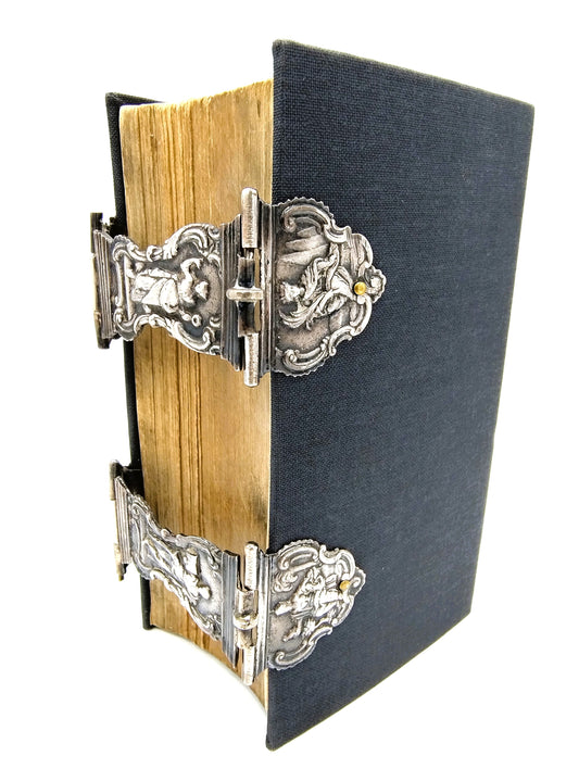 Bijbel met zilveren sloten, J. van Bommel / Rotterdam, 18e eeuws