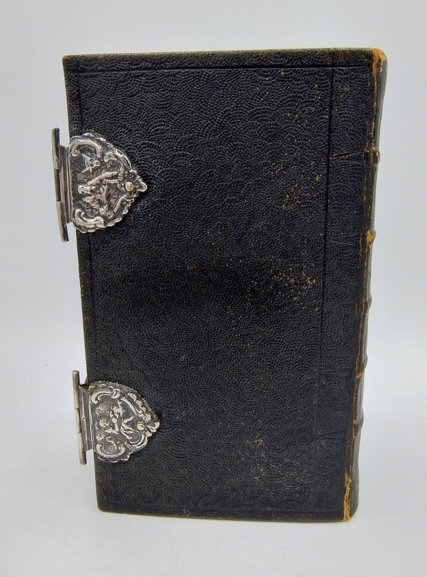 Bible with silver clasps, Schoonhoven, 1887