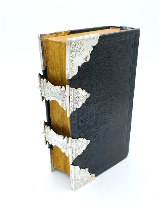 Bijbel met zilveren sloten en hoekstukken, Fa. Gelderblom / Schoonhoven, 20e eeuws
