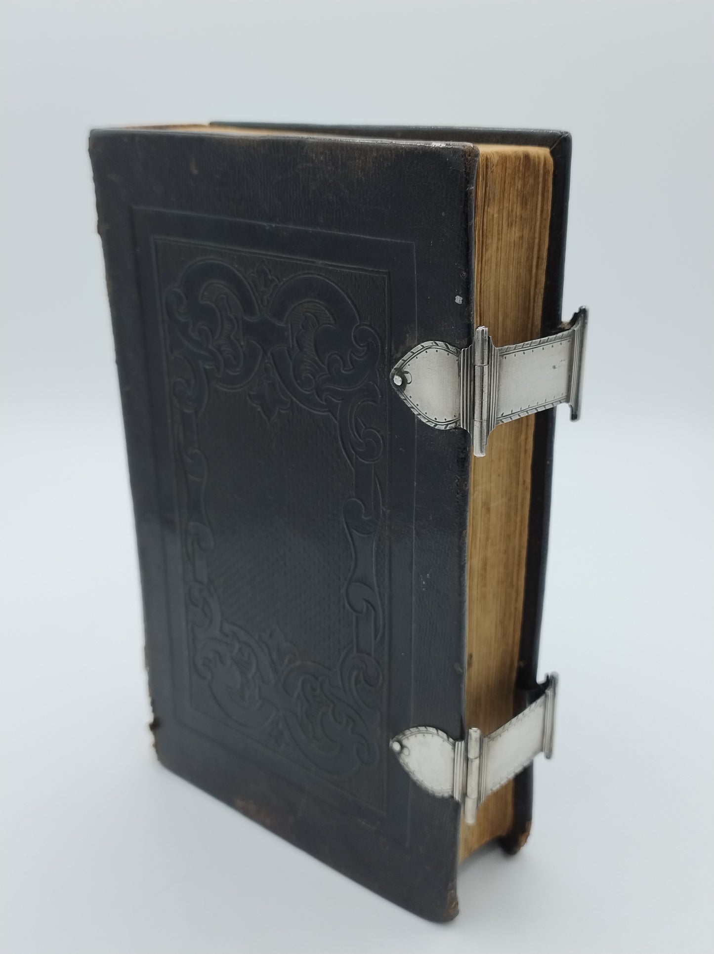 Bible with silver clasps, H. van Kampen, Amsterdam (?), 1821