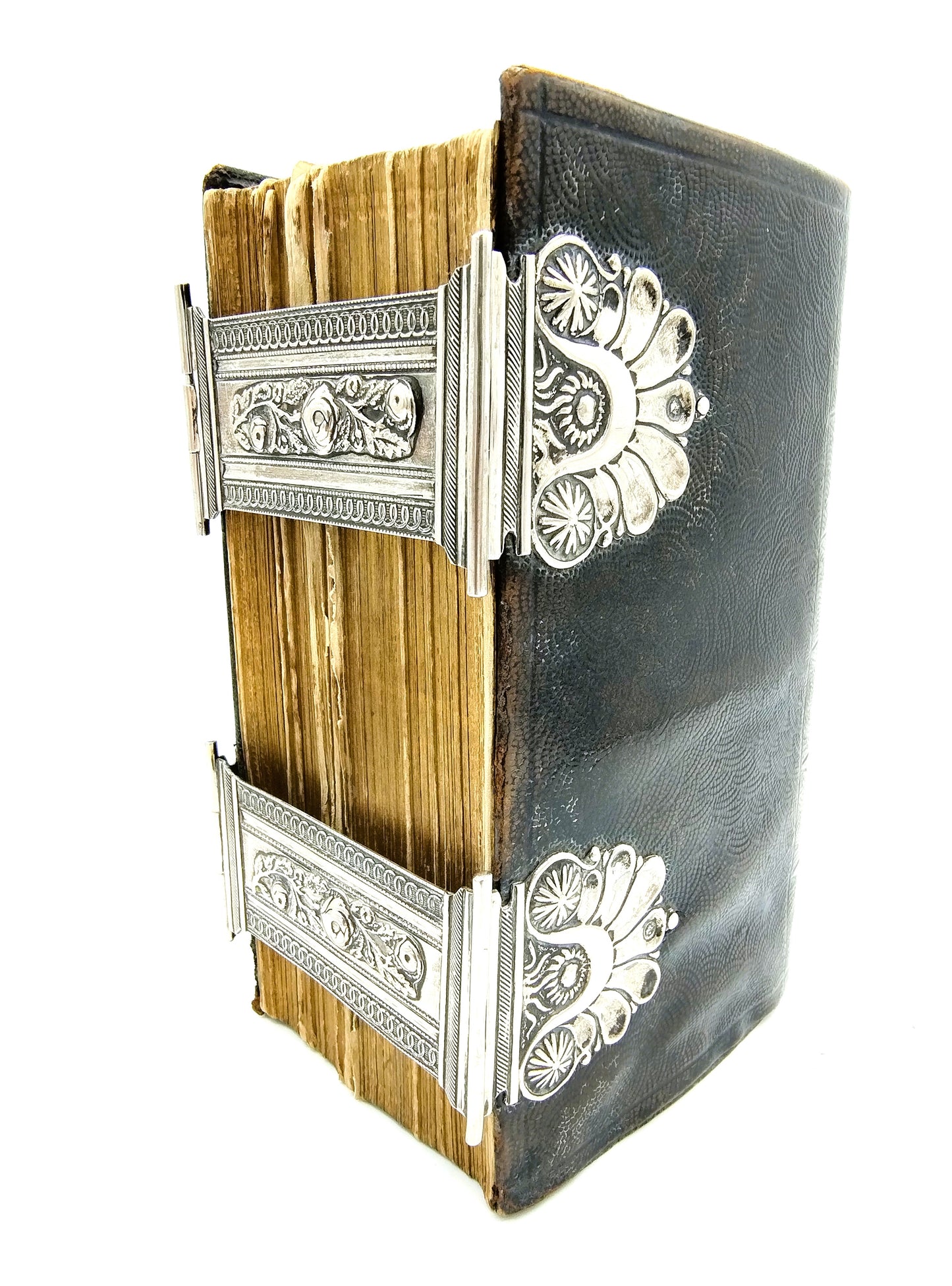 Bible with silver clasps, A. Kooiman, Schoonhoven, 1856