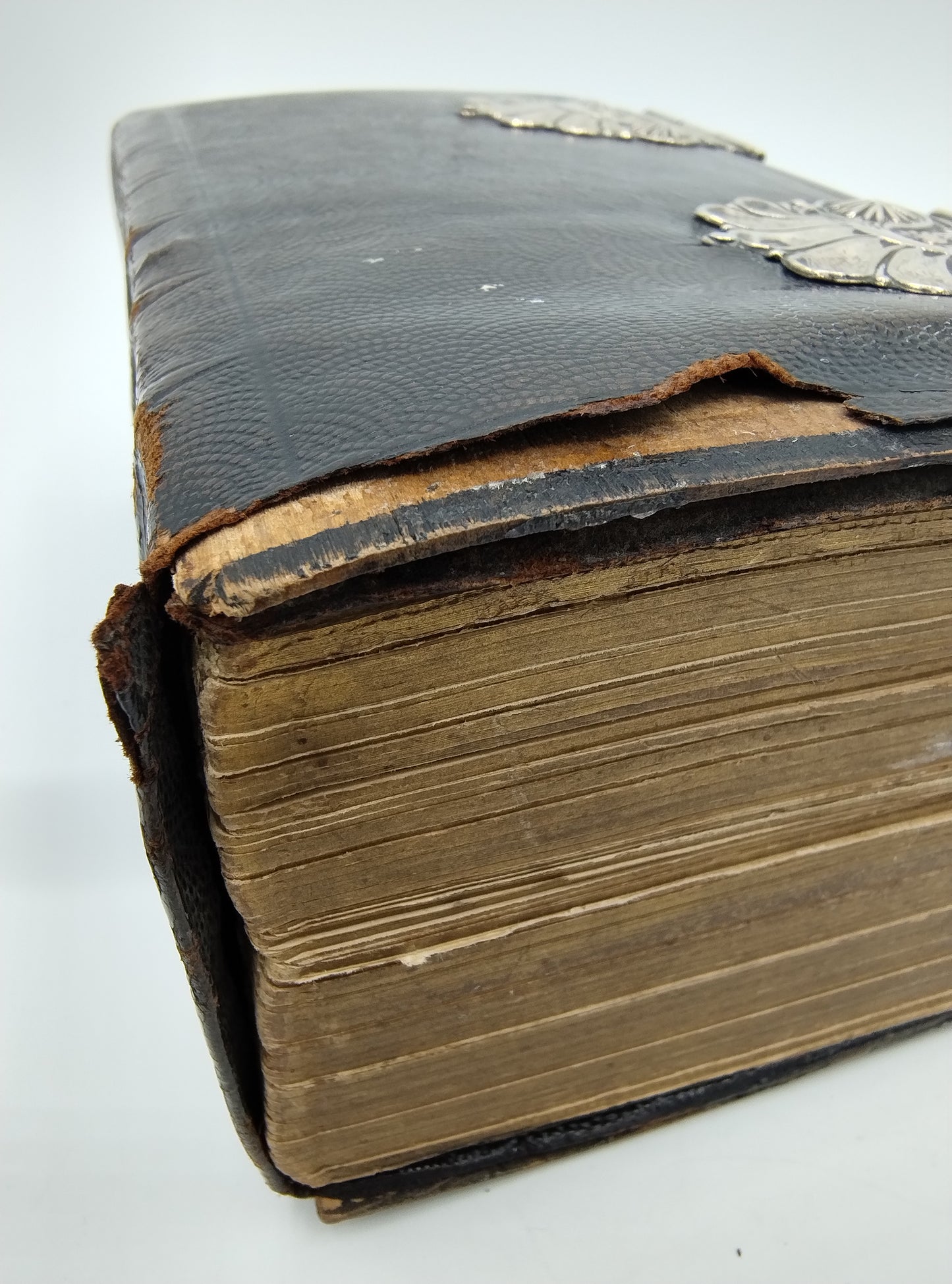 Bible with silver clasps, A. Kooiman, Schoonhoven, 1856