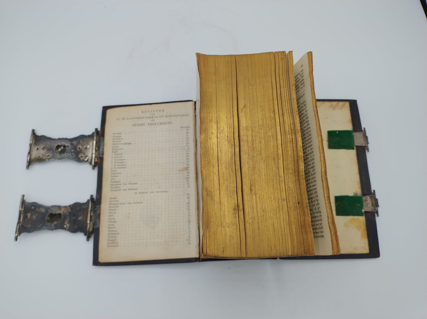 Bijbel met zilveren sloten, S.T. Reitsma, Sneek, ca. 1850