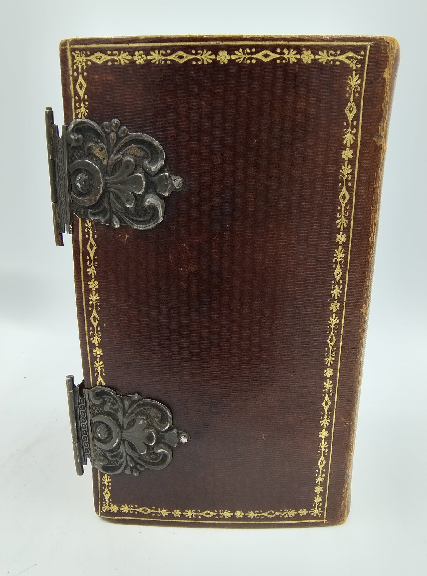 Bijbel met zilveren sloten, 1859