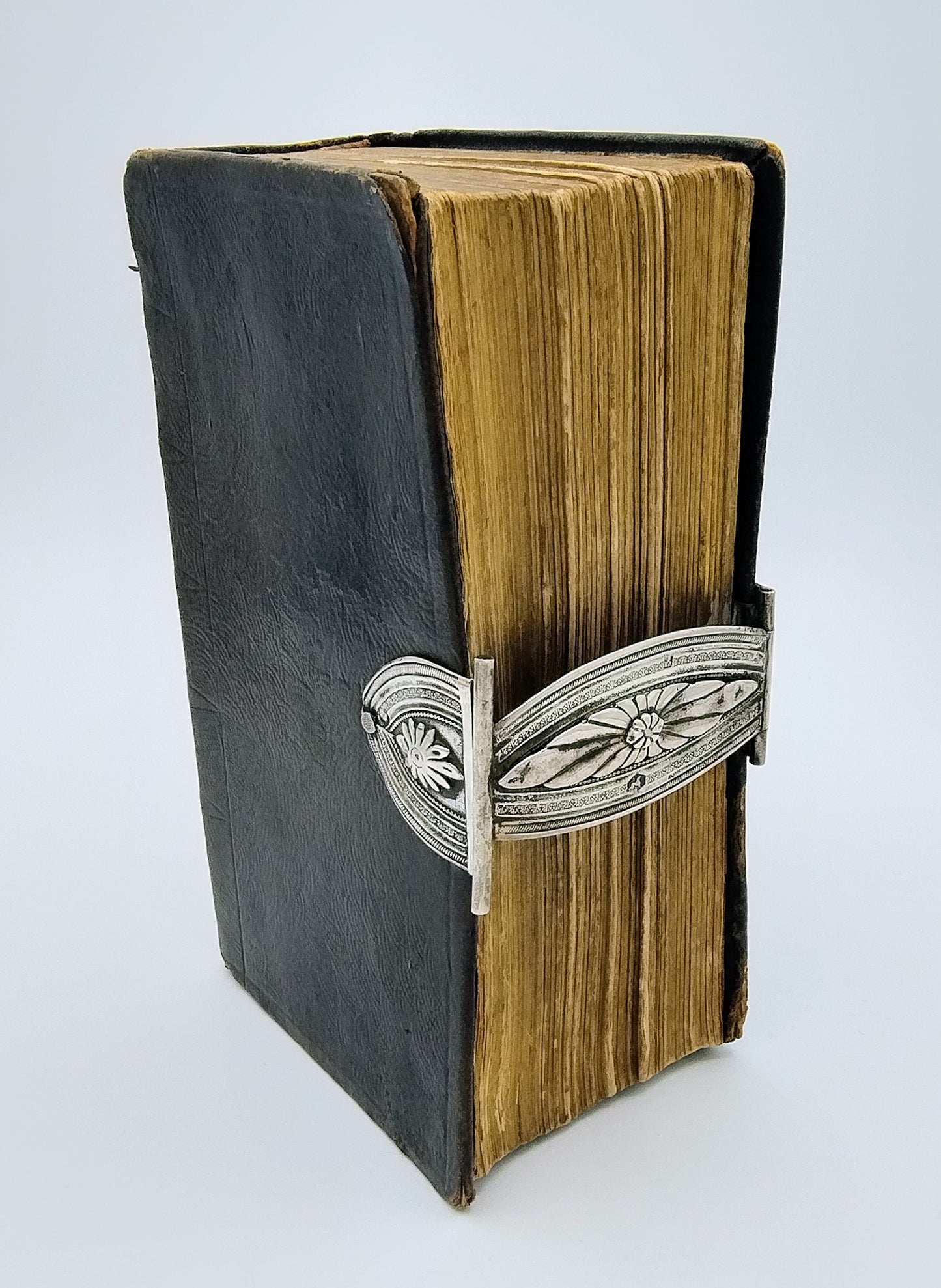 Bijbel met zilveren slot, P. Rienstra, Sneek, 1838