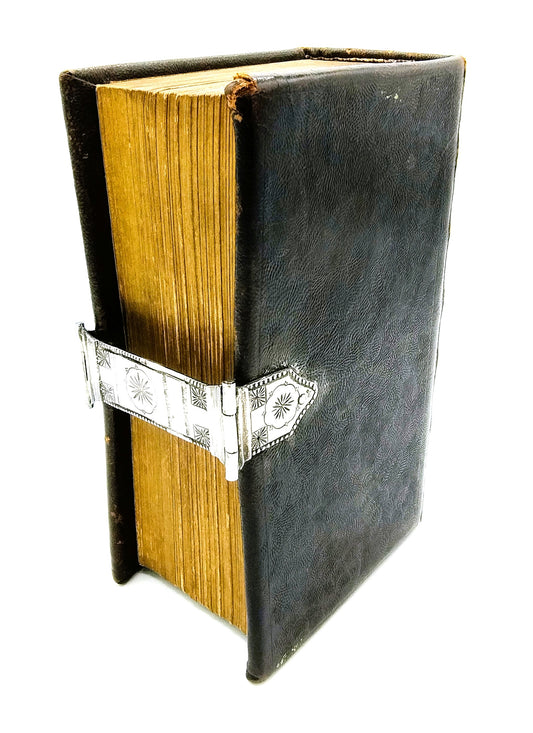 Bijbel met zilveren slot, A. Bout / Amsterdam, 19e eeuws.