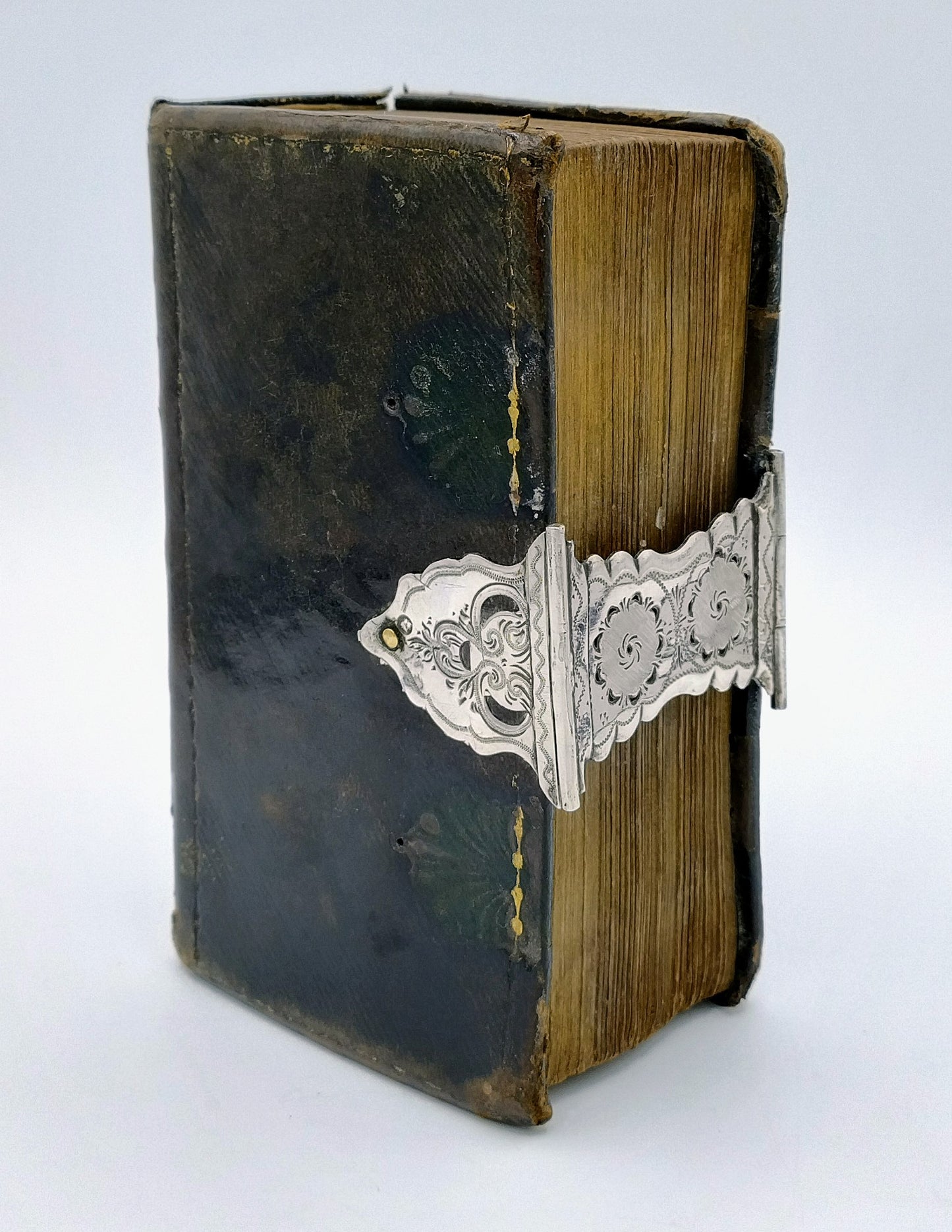 18e Eeuwse Bijbel met zilveren slot, 1791 / 1891