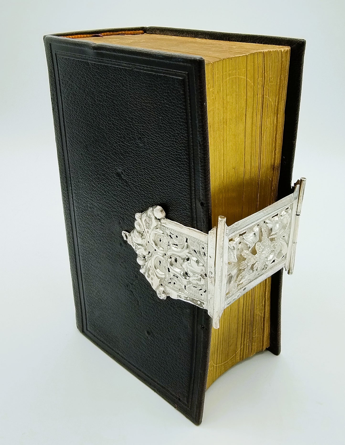 Bibel mit Silberschloss, J. Hemmes / Assen, 19. Jahrhundert