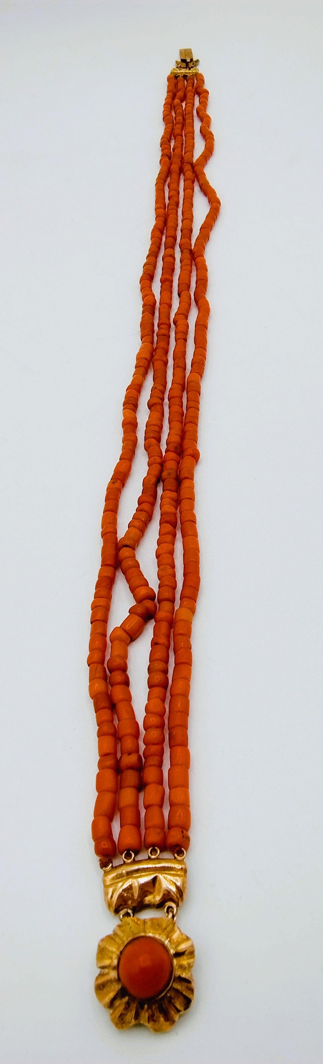 Bloedkoralen ketting met gouden slot, Nederland, 19e eeuws