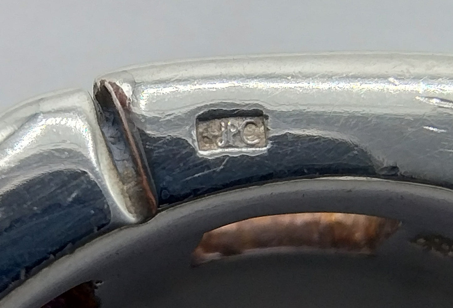 Zilveren ring met 9 kleurstenen, Amsterdam, 925, 18 mm