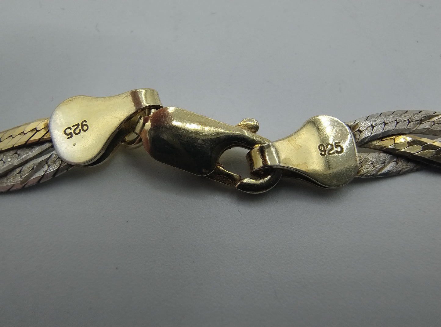 Zilveren bi-colour collier, platte schakel