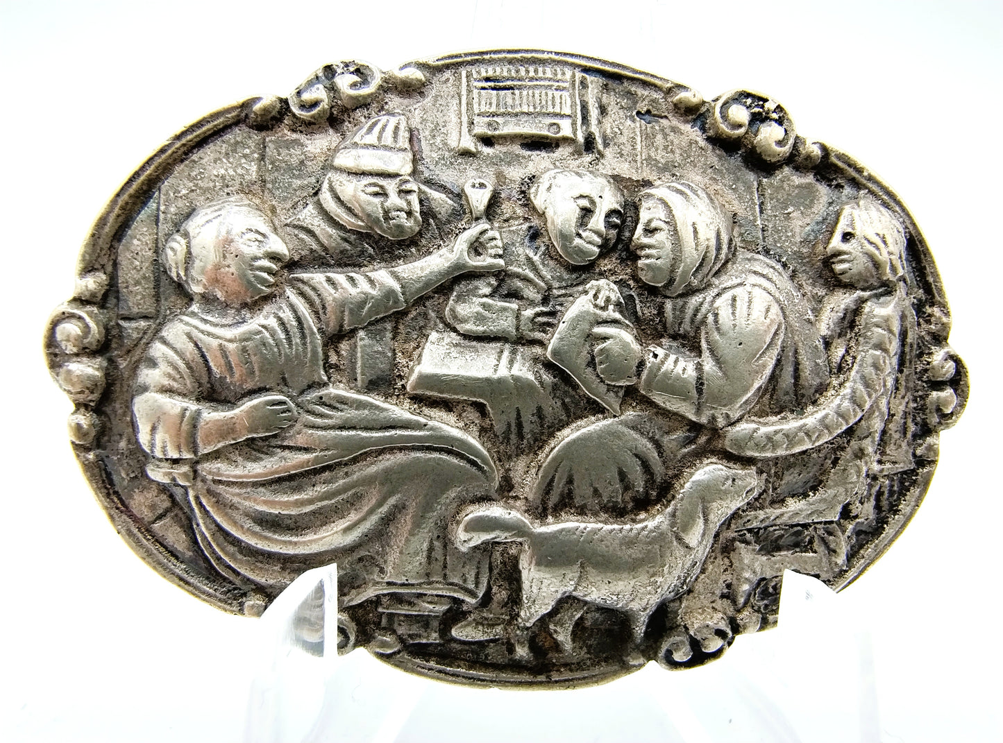 Zilveren broche met oud Hollandse voorstelling, A. Lensen, Schoonhoven, ca. 1920