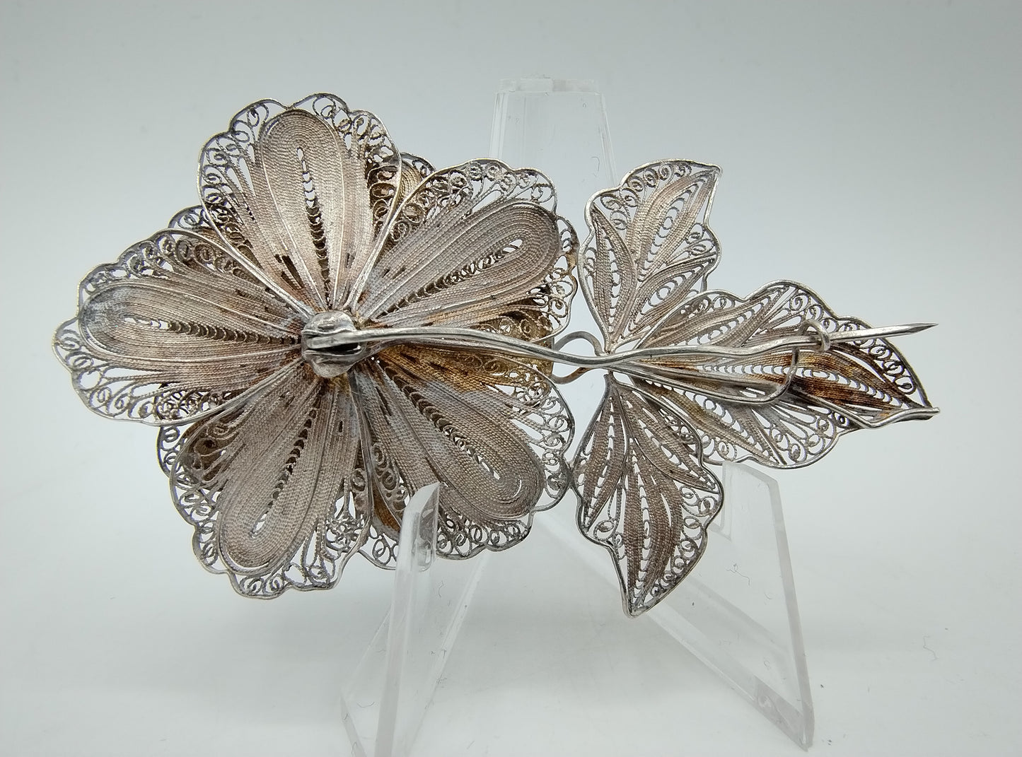 Silver brooch, 835