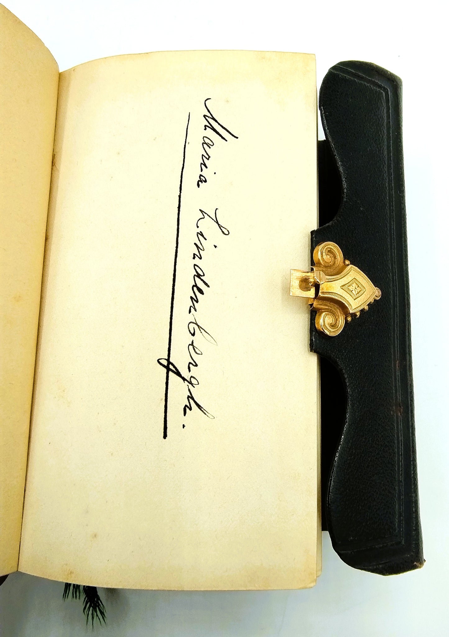 Bijbel met gouden knipslot, 1909