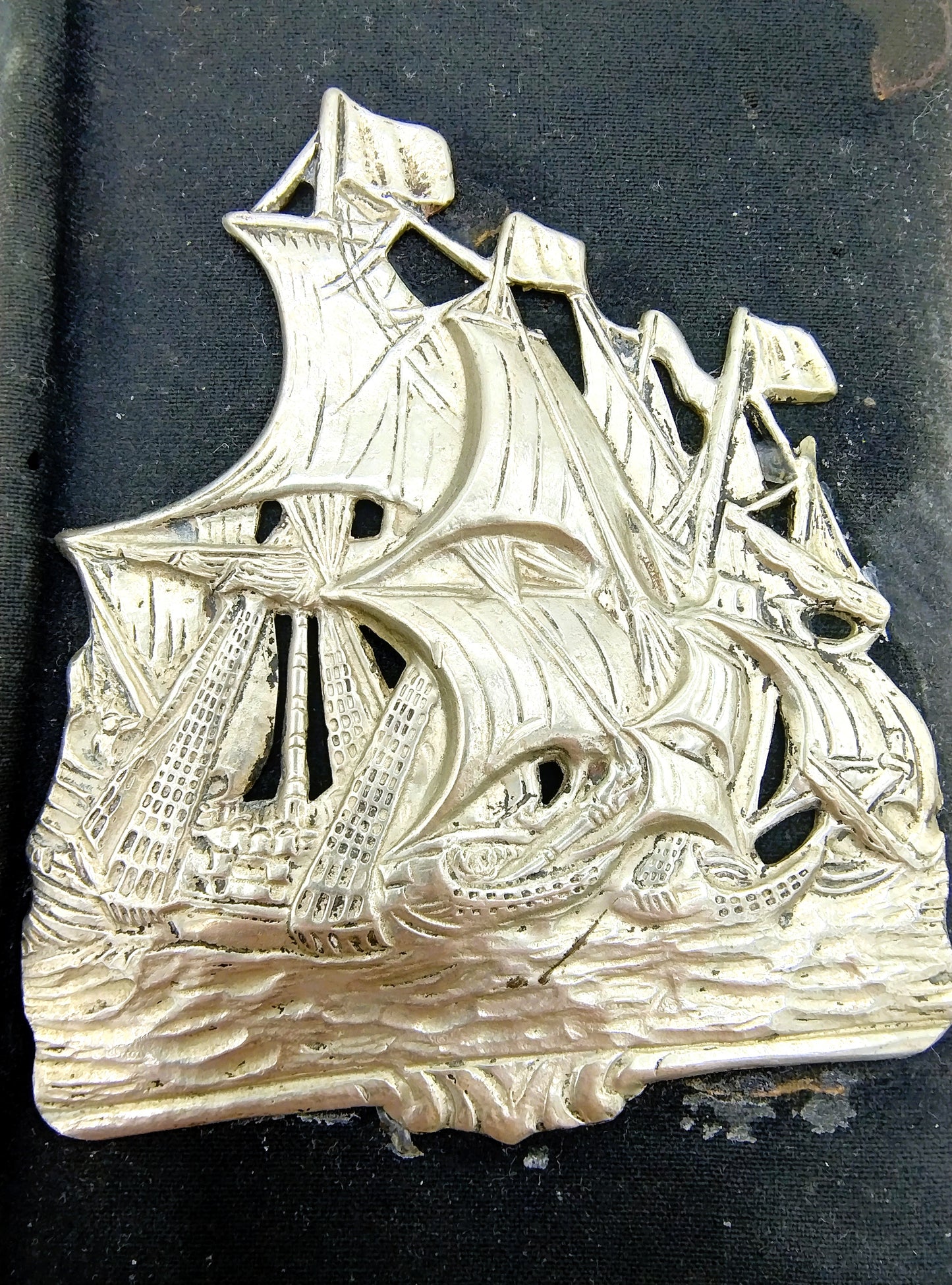 Bibel mit silbernem Dreimaster, Lemmer, 1860