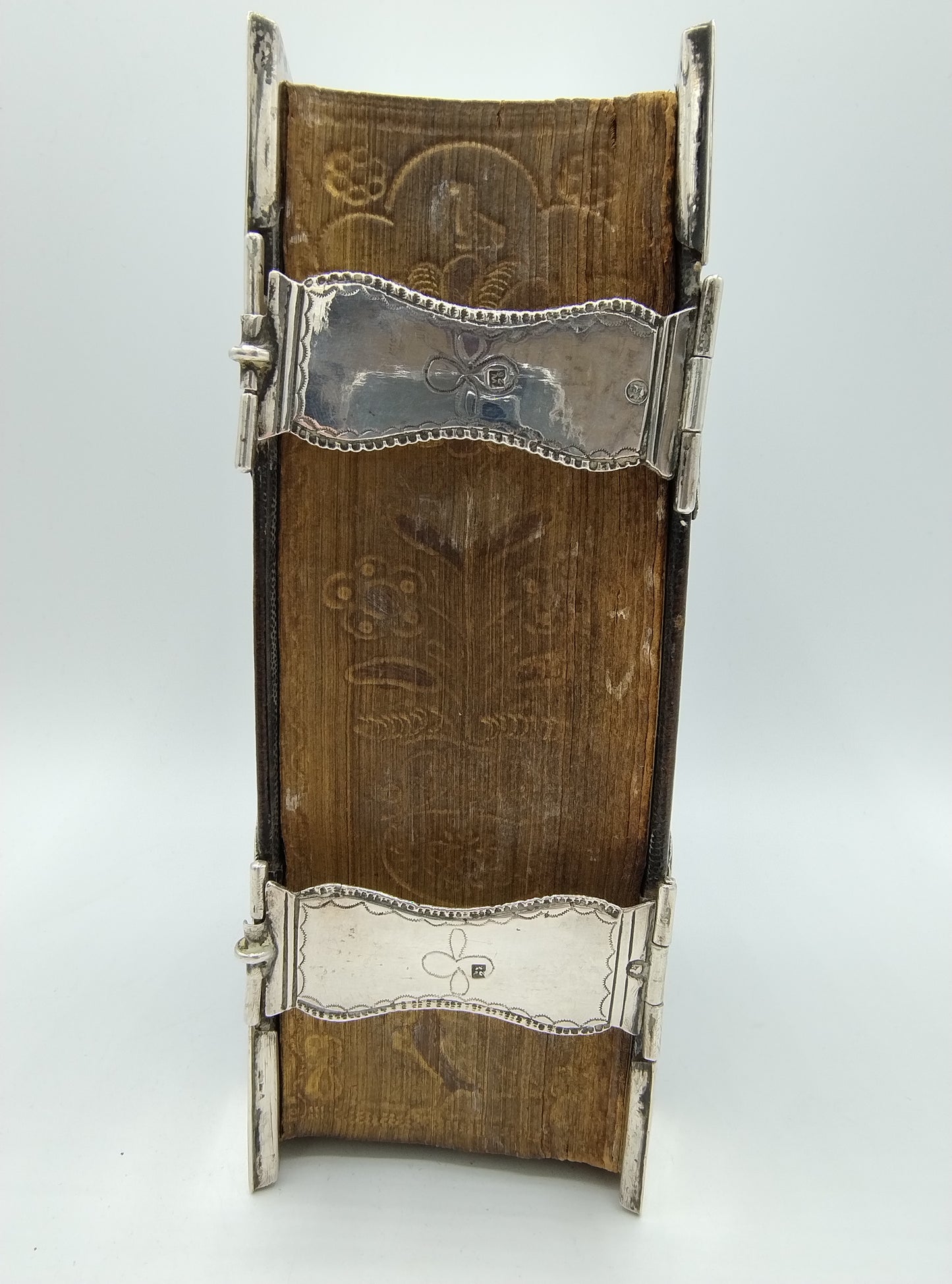 Bibel mit silbernen Verschlüssen und Eckstücken, E. Wientjes, Ootmarsum, 1831