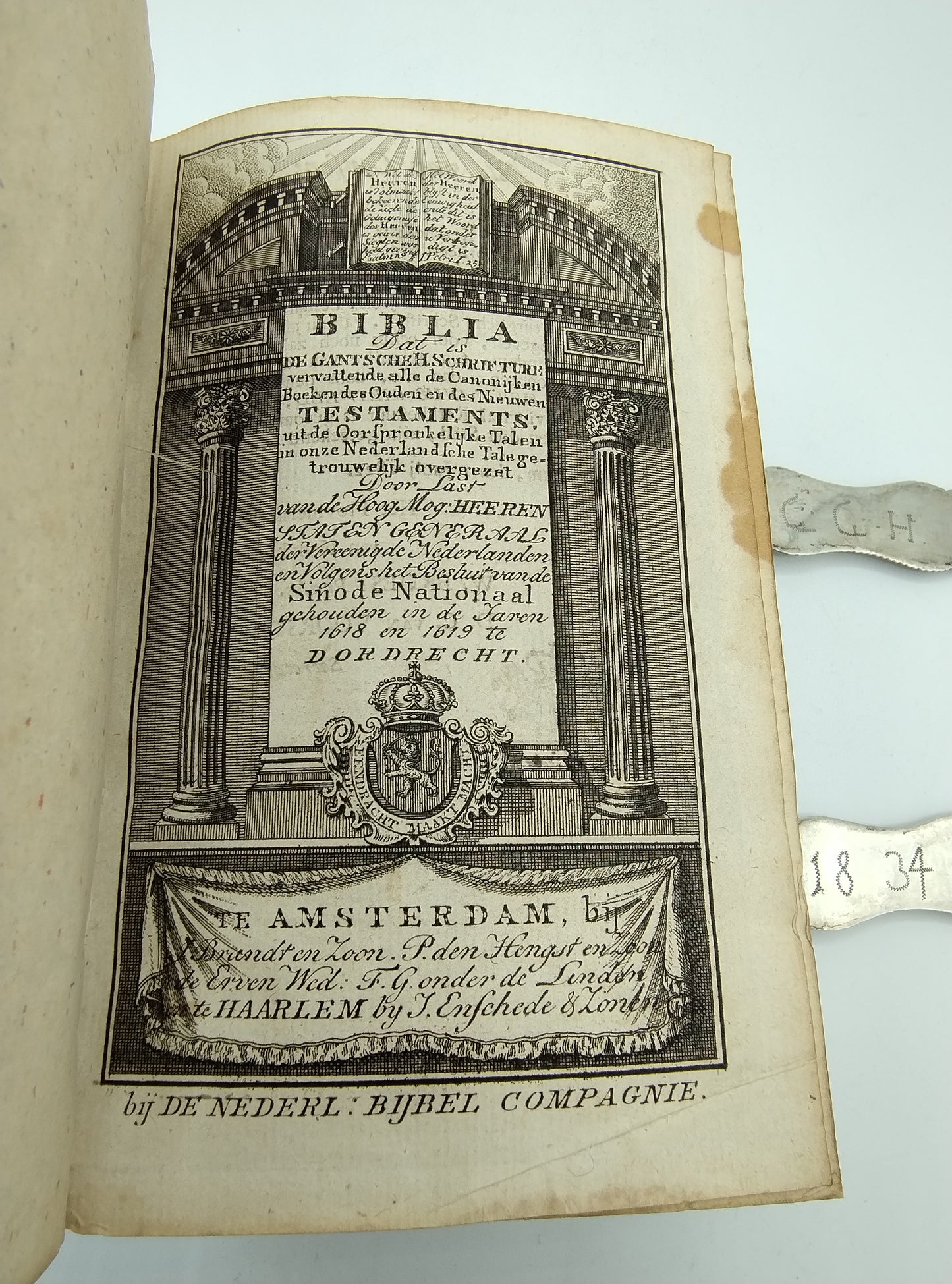 Bibel mit silbernen Verschlüssen und Eckstücken, E. Wientjes, Ootmarsum, 1831