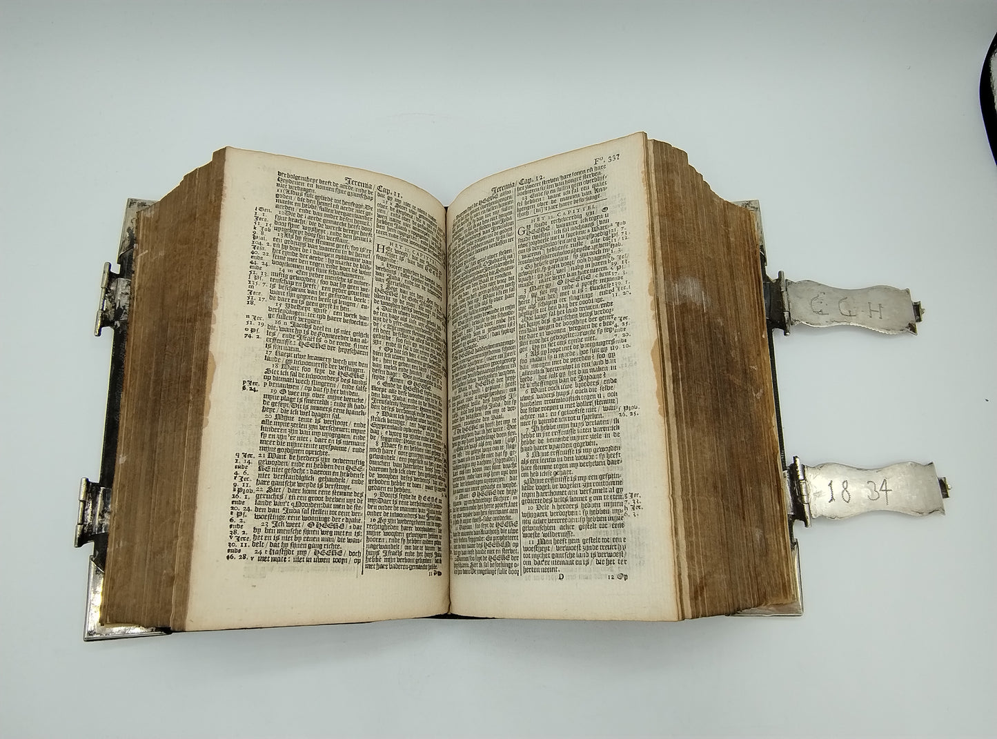 Bibel mit silbernen Verschlüssen und Eckstücken, E. Wientjes, Ootmarsum, 1831