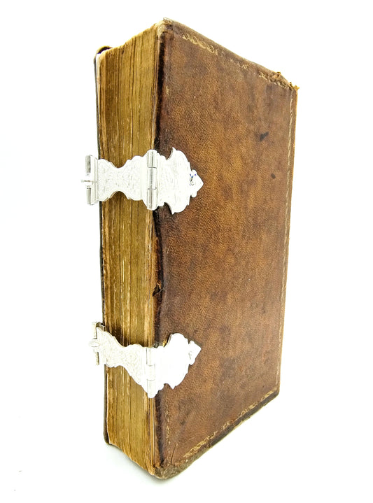 Gebedenboek met zilveren sloten, D. Hoep / Hoorn, 18e eeuws.