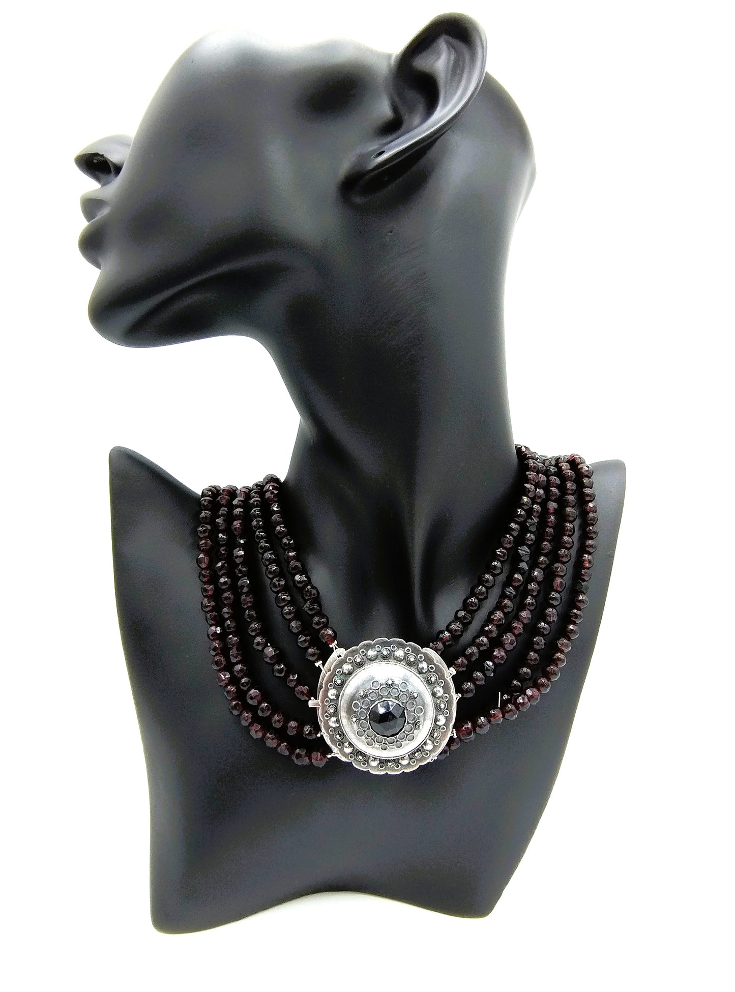 Boerengranaten ketting met zilveren slot, Th. H. Draaisma, Heerenveen, ca. 1930