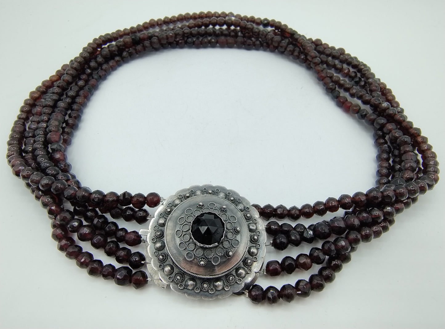 Boerengranaten ketting met zilveren slot, Th. H. Draaisma, Heerenveen, ca. 1930