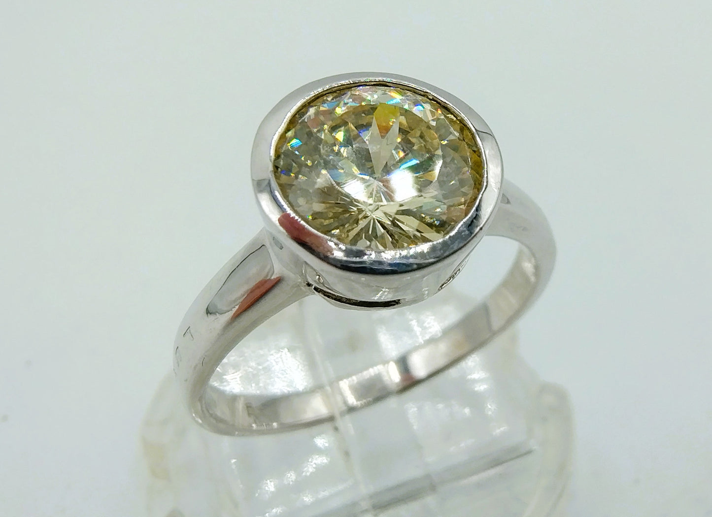 Zilveren ring met grote zirkonia, 925, 18 mm