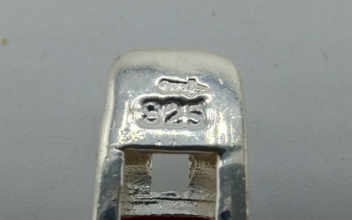 Zilveren armband met rode stenen, 925