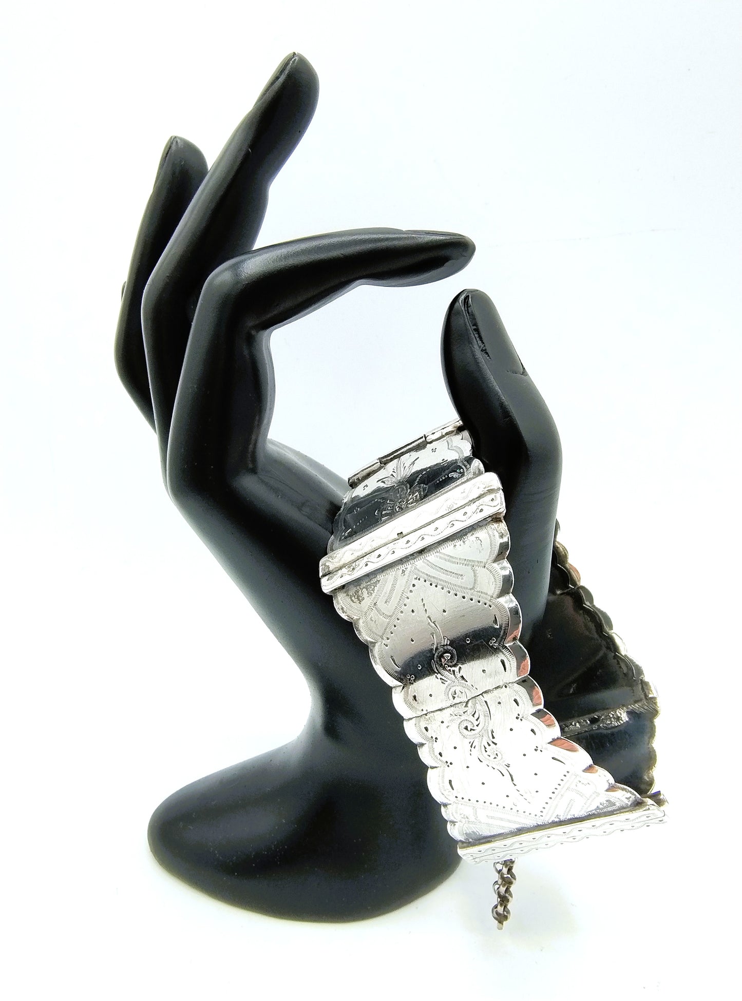 Zilveren armband van Bijbelsloten, J.K. Hoitink, Varsseveld, 1857