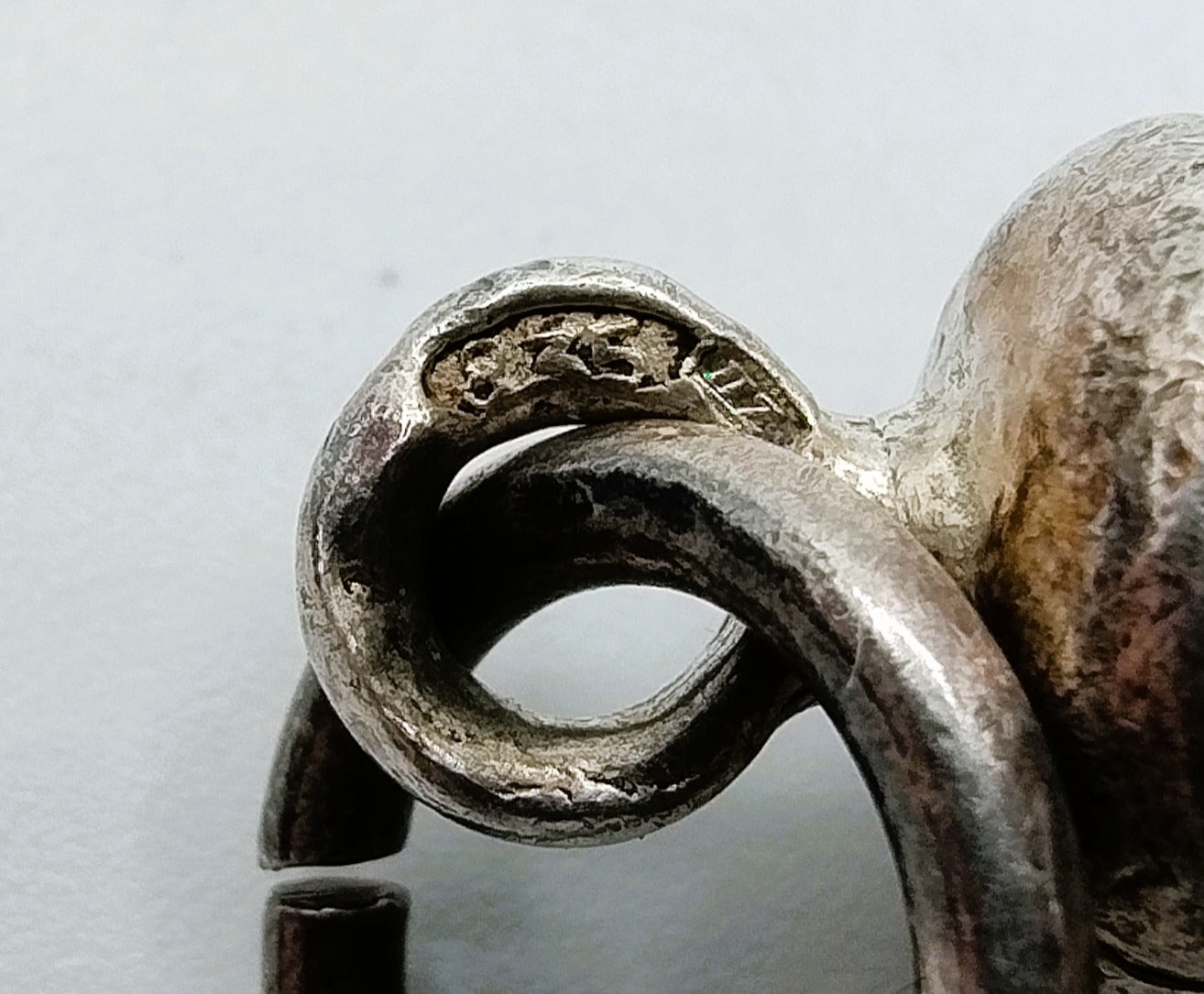 Zware vintage zilveren clownhanger, 835