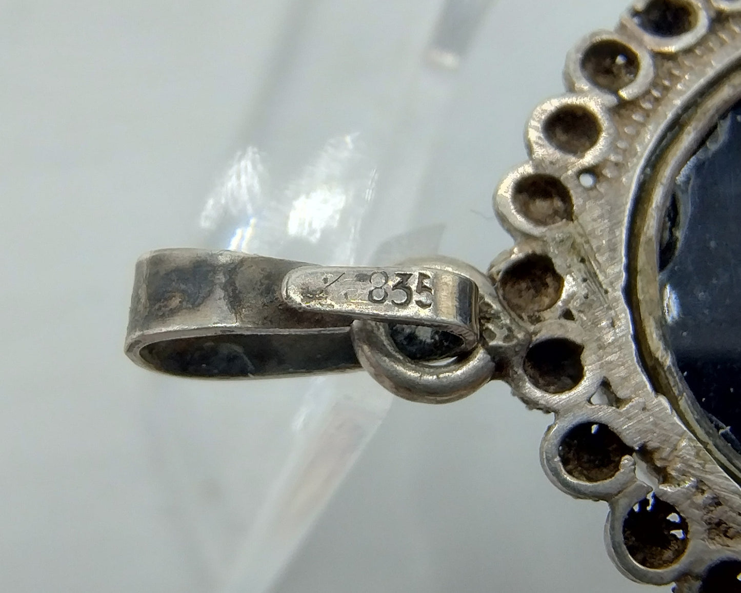 Zilveren hanger met Onyx, 19e eeuws