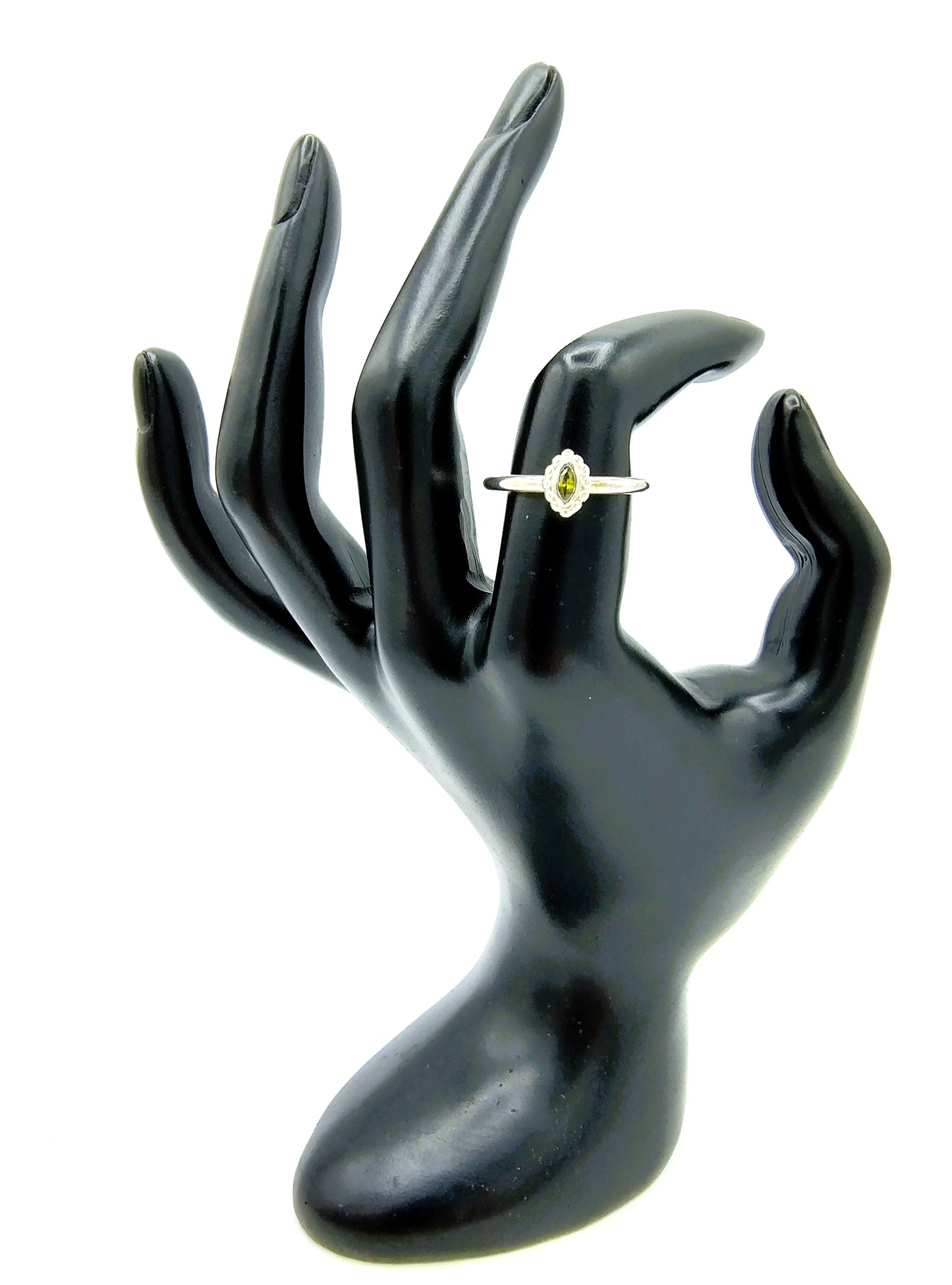 Zilveren ring met groene steen, 925, 17.75 mm