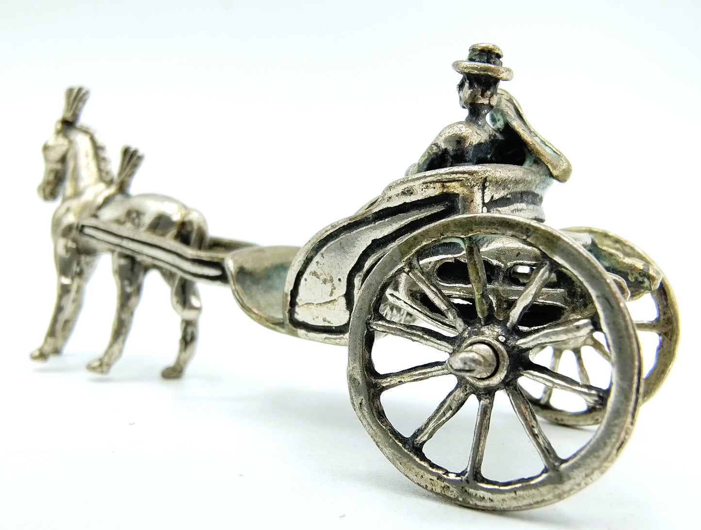 Zilveren miniatuur, paard en wagen, 800