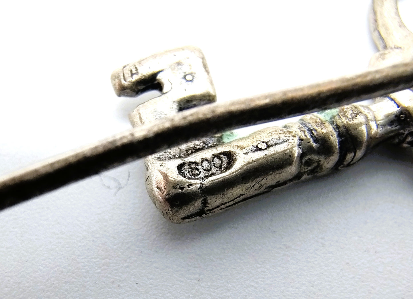 Zilveren speld, sleutel, Italië, 800