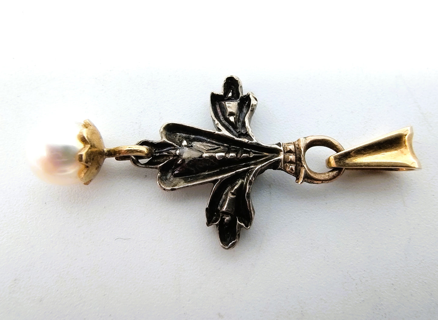Silver - gold pendant with rose diamond and pearl