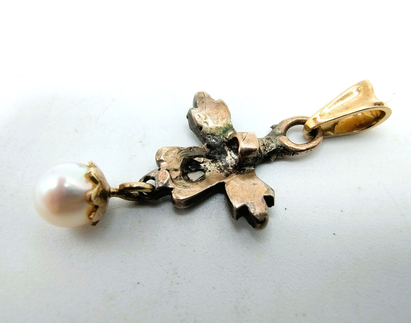 Silver - gold pendant with rose diamond and pearl