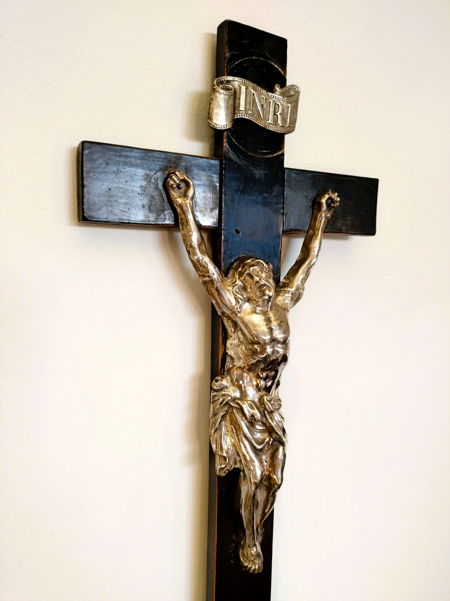 Silberkorpus auf Holzkreuz, 18. Jahrhundert