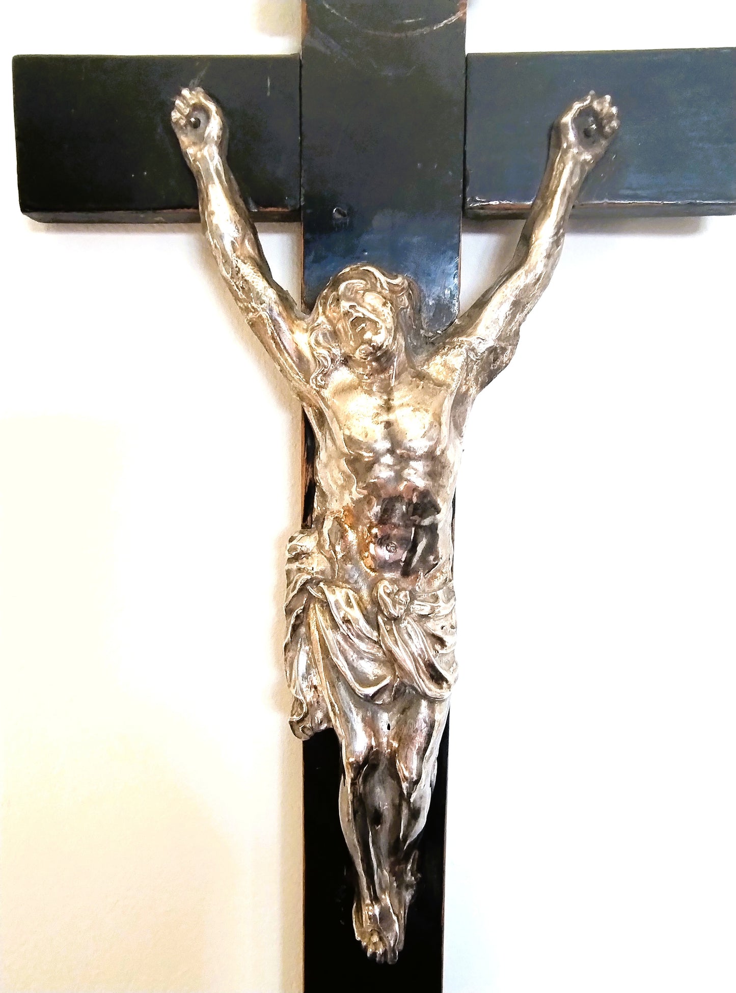 Silberkorpus auf Holzkreuz, 18. Jahrhundert