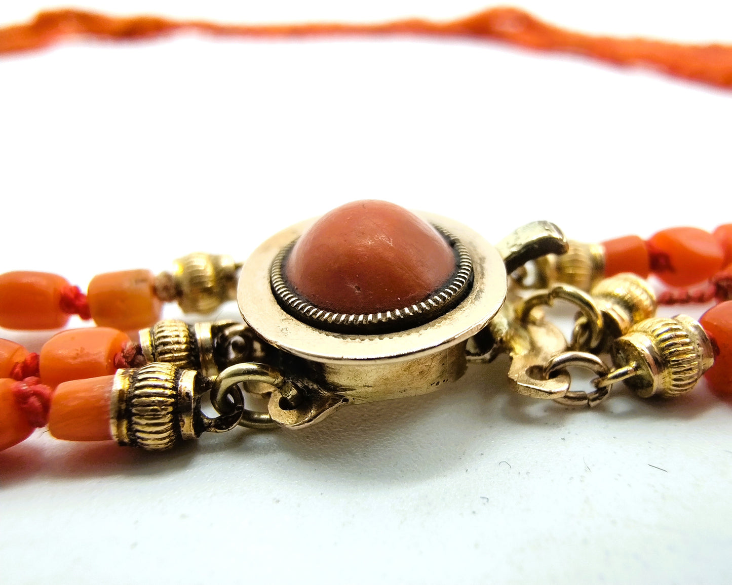 Red coral necklace with gold clasp, 19th century