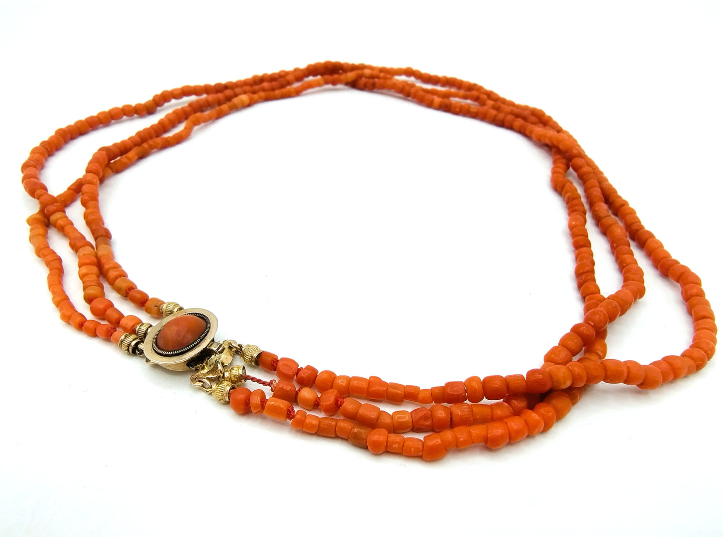 Red coral necklace with gold clasp, 19th century