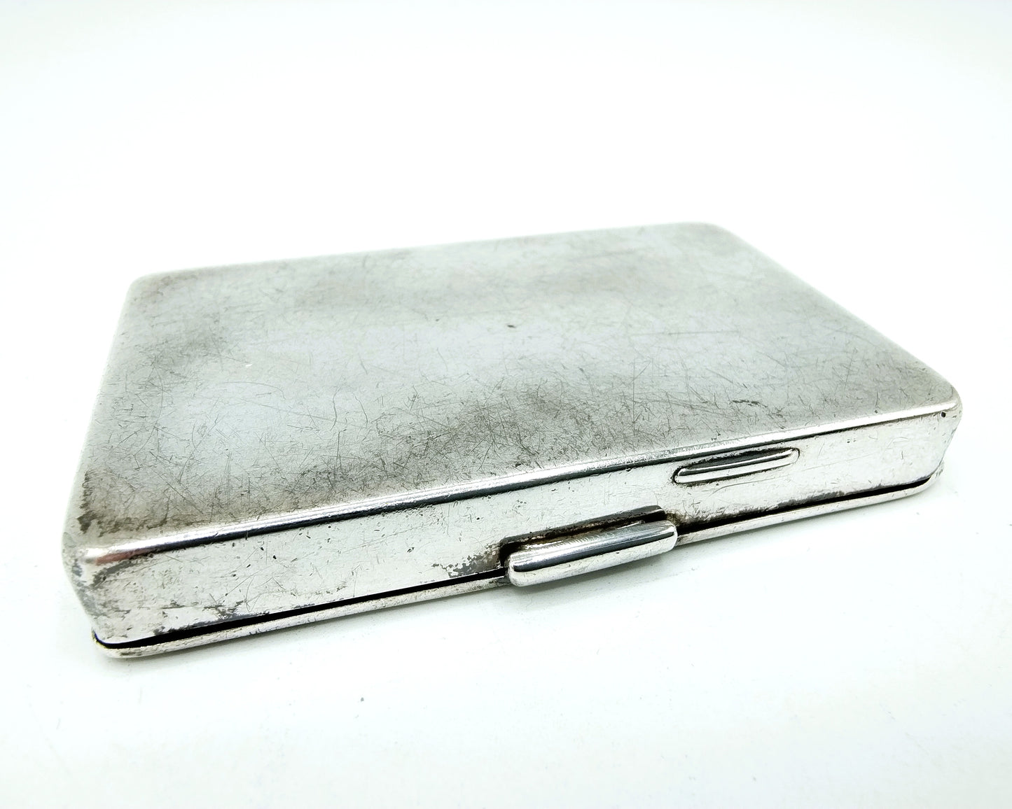 Silver cigarette box, including 2 cigarettes, 20th century