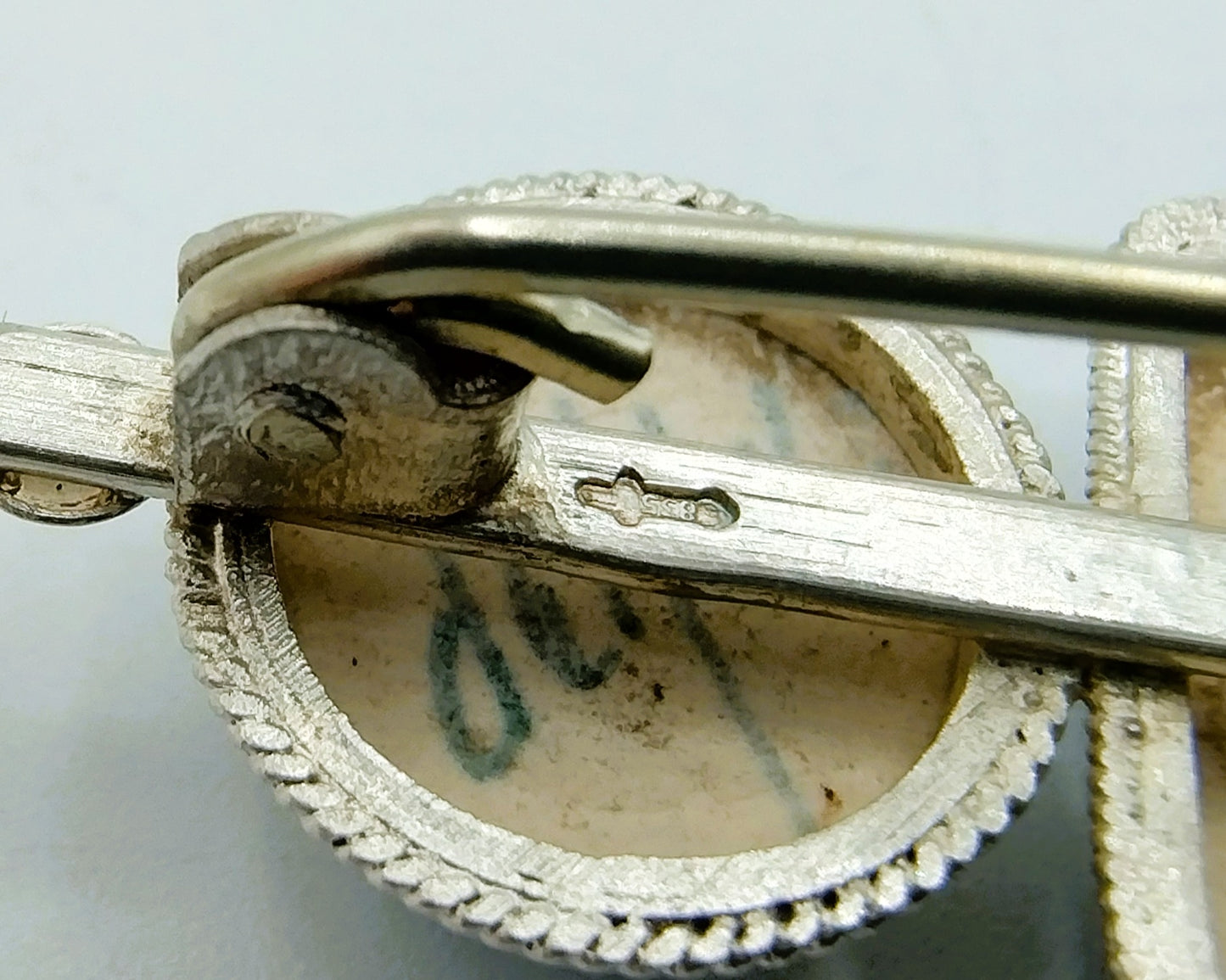 Silver brooch, Delft blue, 835