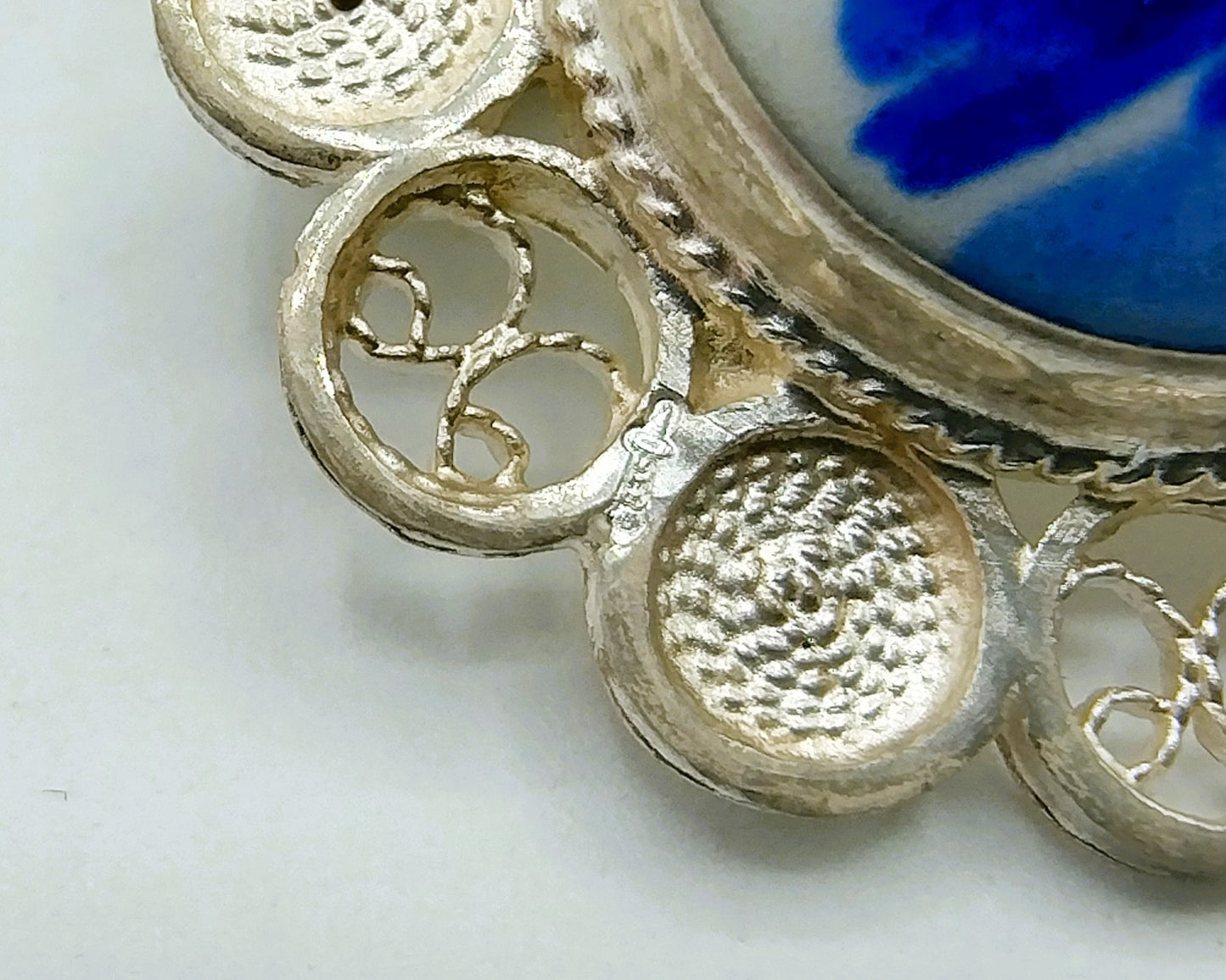 Zilveren broche, Delfts blauw, 835