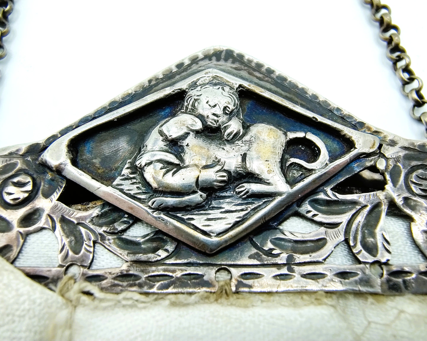 Silver purse bracket with purse, G. Wouda / Drachten, 19th century
