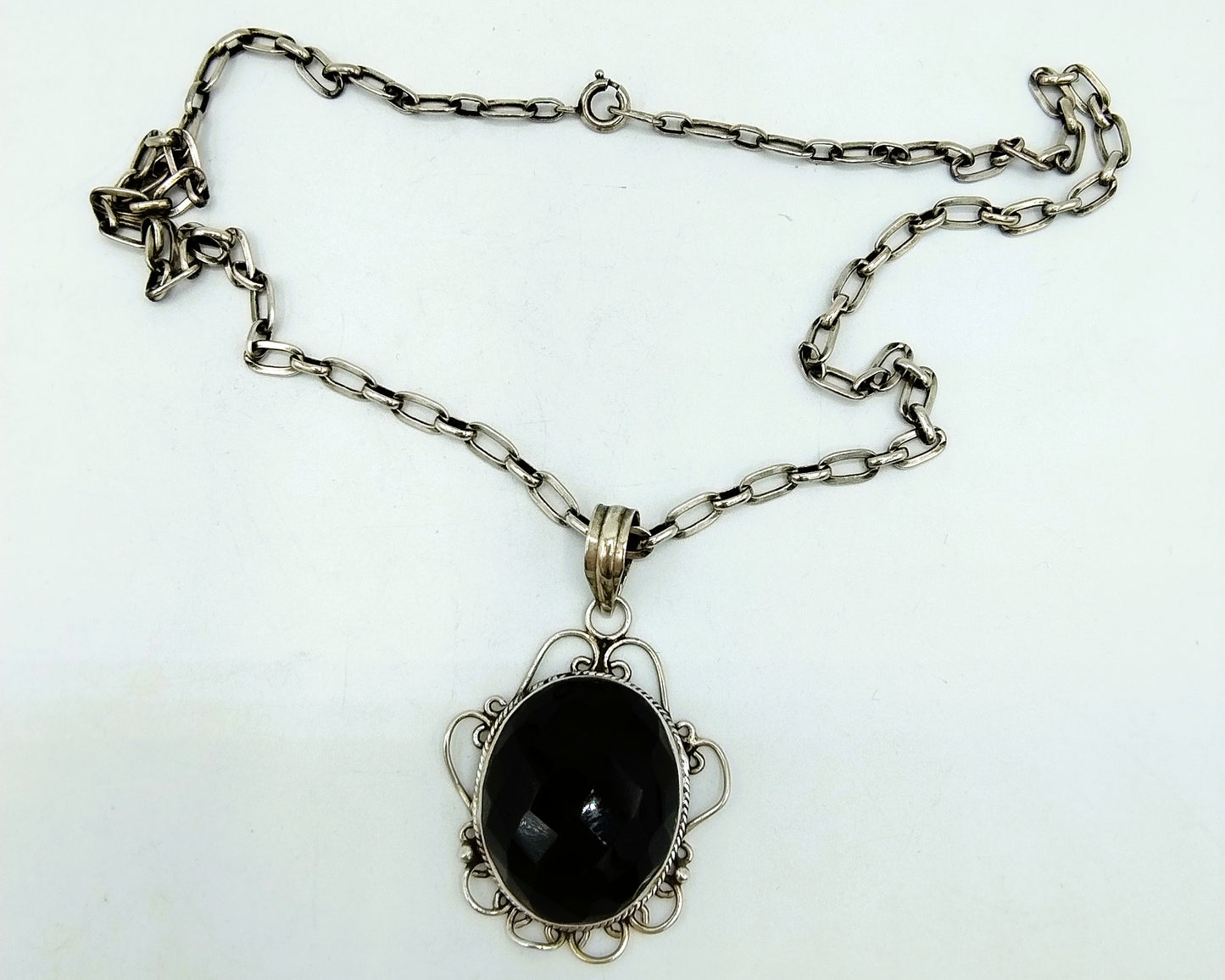 Zilveren ketting met gitten hanger, 50,5 cm