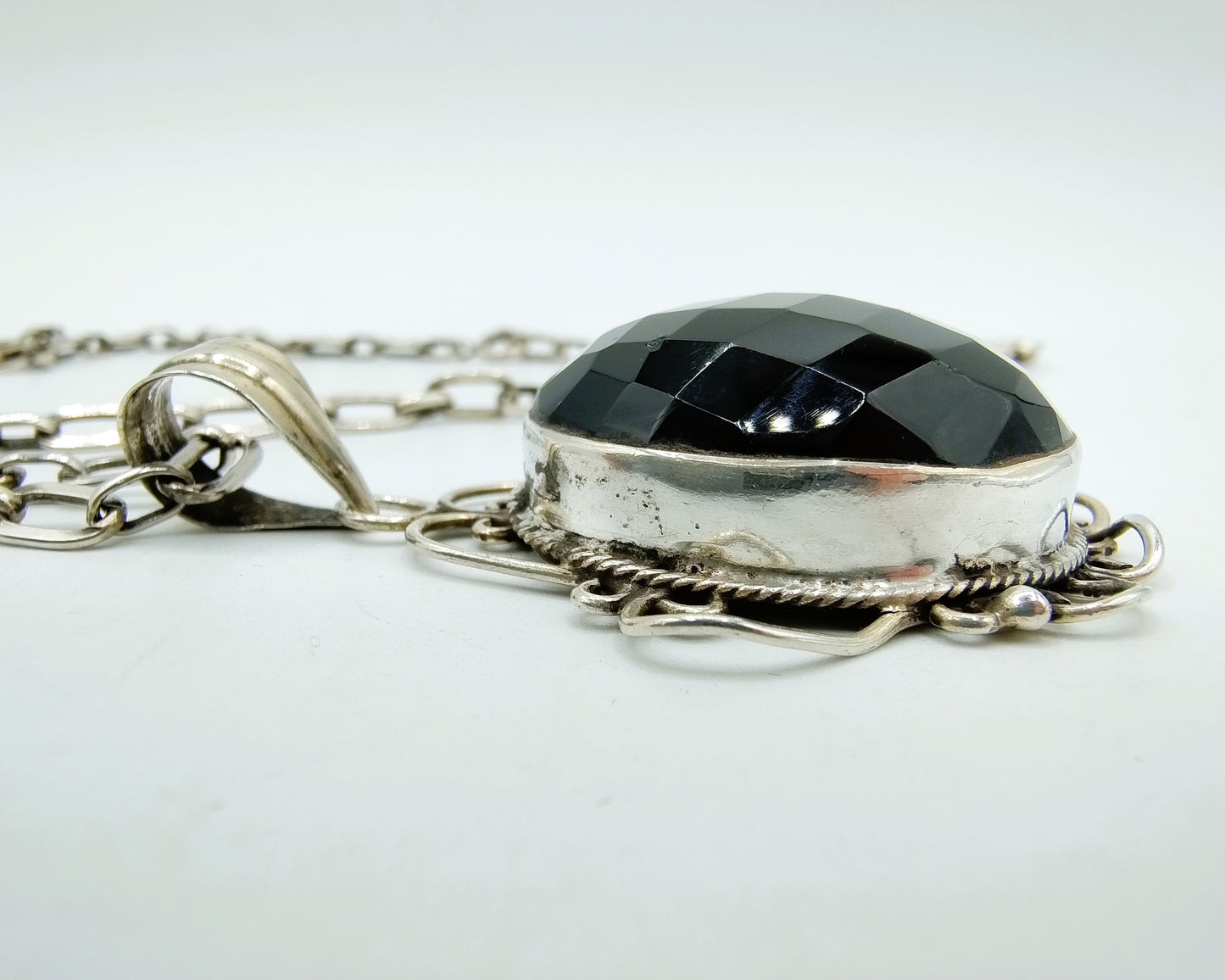Zilveren ketting met gitten hanger, 50,5 cm
