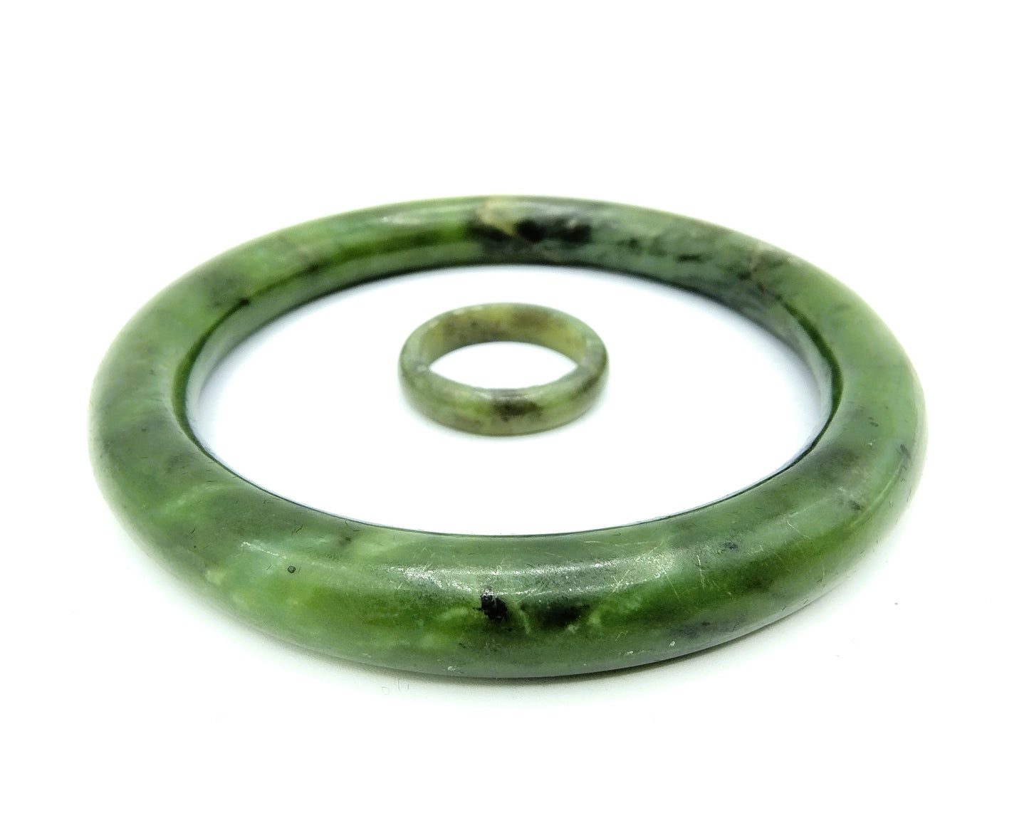 Nefriet Jade armband + Jade ring 17 mm, Canada (?)